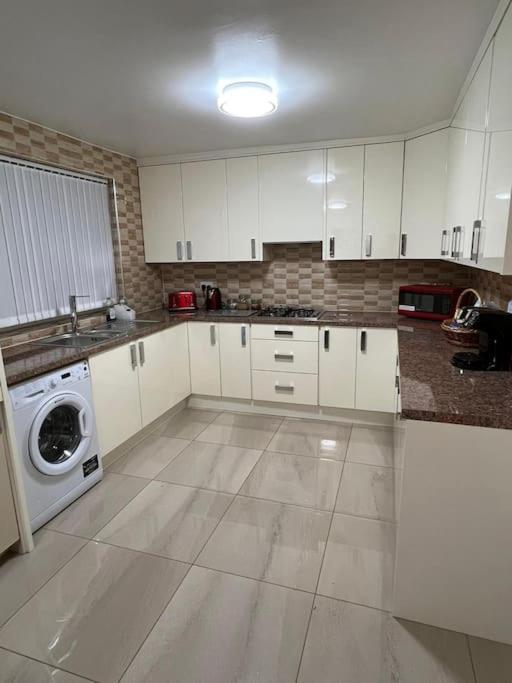 Gated Home Close To Birmingham City Centre Екстер'єр фото